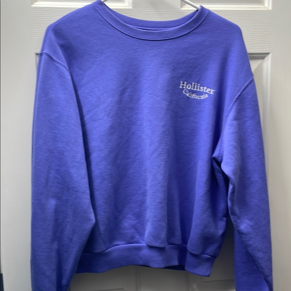 Hollister Women’s Purple Sweater